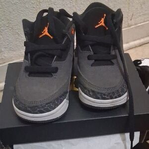Jordan Kids Black and Orange Sneakers